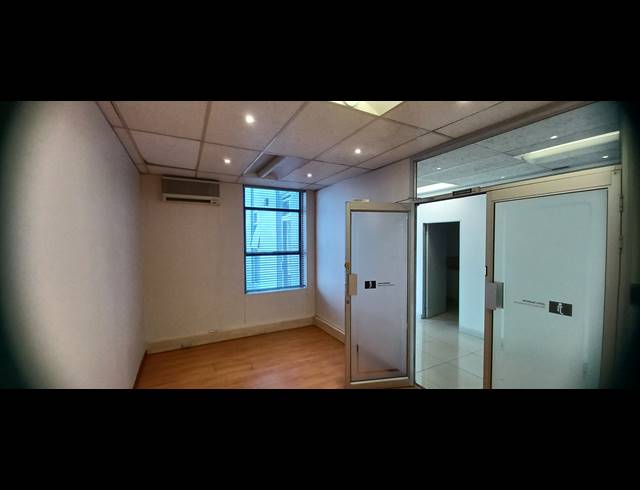 99M² OFFICE TO LET IN CRAIGHALL